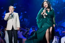 Thanh Lam song ca cùng bố chồng cũ - NSND Trung Kiên