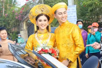 Lâm Khánh Chi chi tiền “khủng” cho “đám cưới thế kỷ“