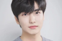 Ca sĩ 24 tuổi qua đời trong thảm kịch tại Itaewon