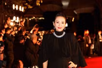 Chương Tử Di khoe nhan sắc rạng rỡ khi mang bầu 7 tháng