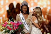 Nữ sĩ quan quân đội đăng quang Hoa hậu Mỹ 2016