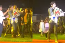 NSƯT Hoài Linh bị fan "rượt mất dép" khi biểu diễn ở miền Trung