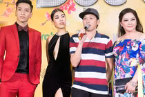 Hoài Linh xin lỗi vì mặc xuề xòa đi ra mắt phim Tết 