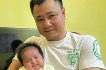 Sao việt 5/9: NSND Tự Long khoe con trai giống bố như đúc