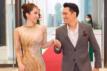 Quỳnh Nga diện đầm xuyên thấu gợi cảm bên Việt Anh