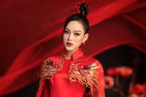 Hoa hậu Đỗ Thị Hà đẹp thôi miên trong bộ ảnh Tết