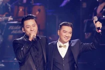 Đàm Vĩnh Hưng động viên Tuấn Hưng giữa ồn ào bị hủy show