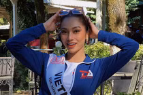 Lâm Thu Hồng lạc hành lý, 4 ngày một bộ đồ thi The Miss Globe 