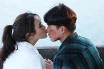 Lương Thế Thành, Tú Vi bị tố không chuyên nghiệp