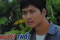 Quốc Tuấn kể kỷ niệm đóng cảnh tắm nude, dùng lá khoai che chắn