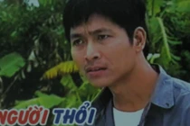 Quốc Tuấn kể kỷ niệm đóng cảnh tắm nude, dùng lá khoai che chắn