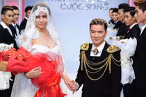 Đàm Vĩnh Hưng làm chú rể bên cô dâu Võ Hoàng Yến