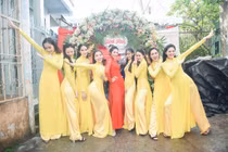 Khoảnh khắc bá đạo của HH Đại dương Đặng Thu Thảo trong lễ đính hôn