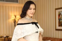 "Lý Nhã Kỳ không có thời gian nói mãi về chiếc đầm!"