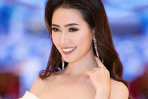 Phan Thị Mơ bị thoái hoá cột sống, khó khăn trong việc đi lại