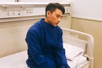 Isaac phải nhập viện tại Hàn Quốc vì làm việc kiệt sức