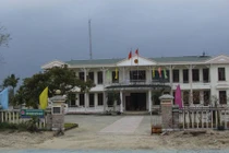 Bí thư thị trấn Lăng Cô làm hai nhân viên có bầu