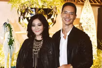 Văn Mai Hương quấn quýt bên “người tình” Trương Ngọc Ánh