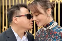 Mẹ Shark Bình nói gì khi con trai kết hôn với Phương Oanh?