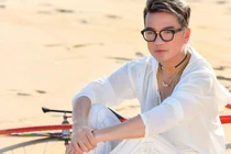 Đàm Vĩnh Hưng lên tiếng việc fan nhảy từ tầng 2 xuống đất