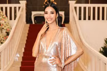 Vì sao người mẫu Hoàng Thùy chia tay bạn trai ngoại quốc?