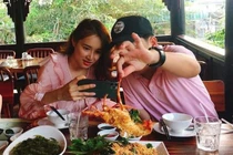 Trường Giang chiều vợ đỉnh cao, phục vụ tận tình cho Nhã Phương sống ảo