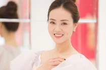 Vợ NSND Công Lý khoe ảnh xinh tươi kèm triết lý về cuộc sống