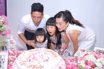 Vợ chồng Bình Minh hạnh phúc trong tiệc sinh nhật con gái