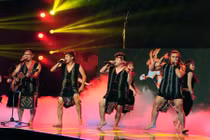 Người Thái cần lời xin lỗi vì vụ dùng khăn piêu đóng khố