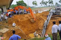 Khắc phục xong đường ống nước sông Đà vỡ lần thứ 13