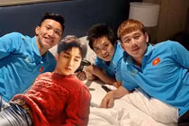 Minh Vương họp team Thái Bình, fan "lầy lội" ghép cả Sơn Tùng M-TP