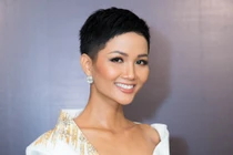 Bị chê vì gầy tong teo, cắt tóc quá ngắn, H'Hen Niê nói gì?