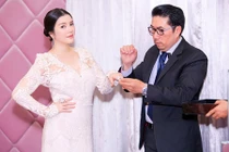 Lý Nhã Kỳ chi tiền tỷ cho váy áo