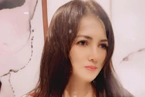 Nathan Lee khoe hẳn chân dung cô giúp việc, chứng minh đẹp hơn hoa hậu