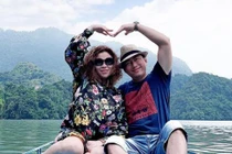 Trước khi dính lao lý, vợ đại gia và Kinh Quốc "tình bể bình"