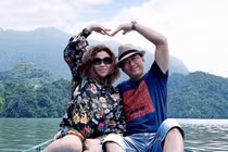 Trước khi dính lao lý, vợ đại gia và Kinh Quốc "tình bể bình"