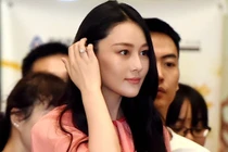 Trương Hinh Dư khoe nhẫn kim cương sau tuyên bố kết hôn