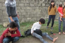 Bị tông xe, gọi người nhà đến đánh người gây tai nạn