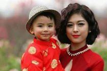 Hiền Barbie không hối hận vì có con năm 19 tuổi