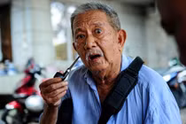 Cuộc sống không nhà, không tài sản của nghệ sĩ Mạc Can 