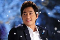 Diễn viên Kang Ji Hwan bị bắt vì cưỡng hiếp 2 cô gái 