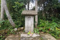 Tấm bia đá cổ răn dạy con cháu của vị quan thanh liêm