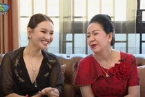 Cô gái Cần Thơ được lòng bà chủ tiệm kim cương, coi như con ruột