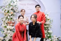 Lấy vợ cách 1 bức tường, chồng trẻ nhiều phen đi nhầm nhà