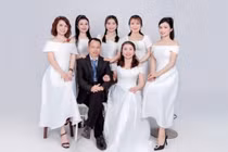 Vợ chồng Nghệ An được 5 con gái góp tiền sửa nhà