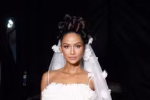 Phản ứng của H’hen Niê khi bị đồn bí mật kết hôn