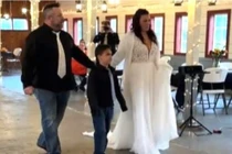 Cô dâu chú rể hoang mang khi mời 100 người, chỉ 5 khách dự