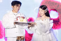 Mỹ nhân làng hài Puka giấu bụng bầu bên chồng trẻ