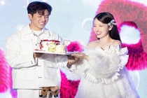 Mỹ nhân làng hài Puka giấu bụng bầu bên chồng trẻ