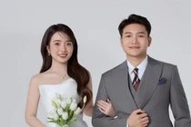 Cô gái lấy chồng cách nhà 6m, đám cưới có nhiều điểm lạ